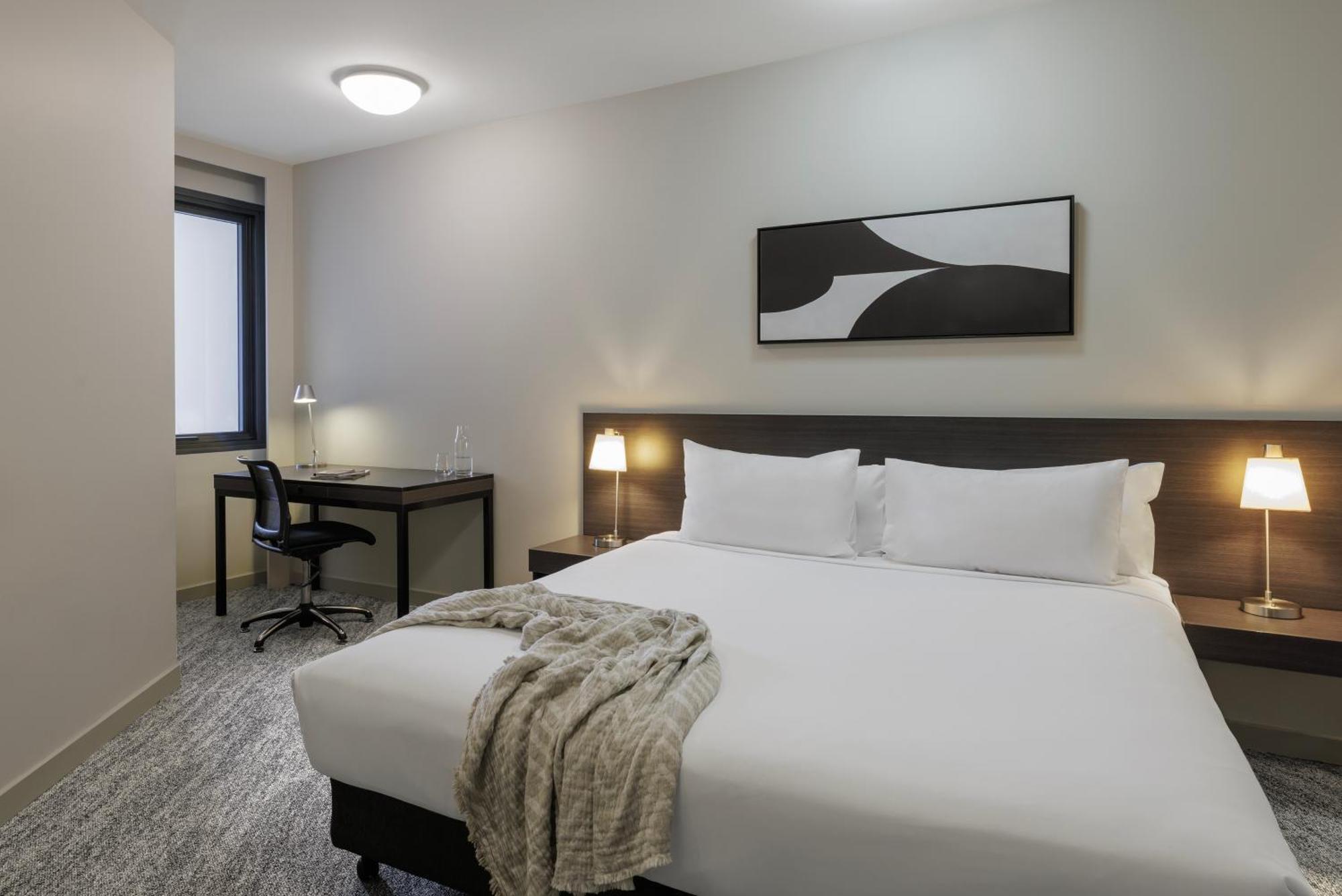Punthill Norwest Aparthotel Bagian luar foto
