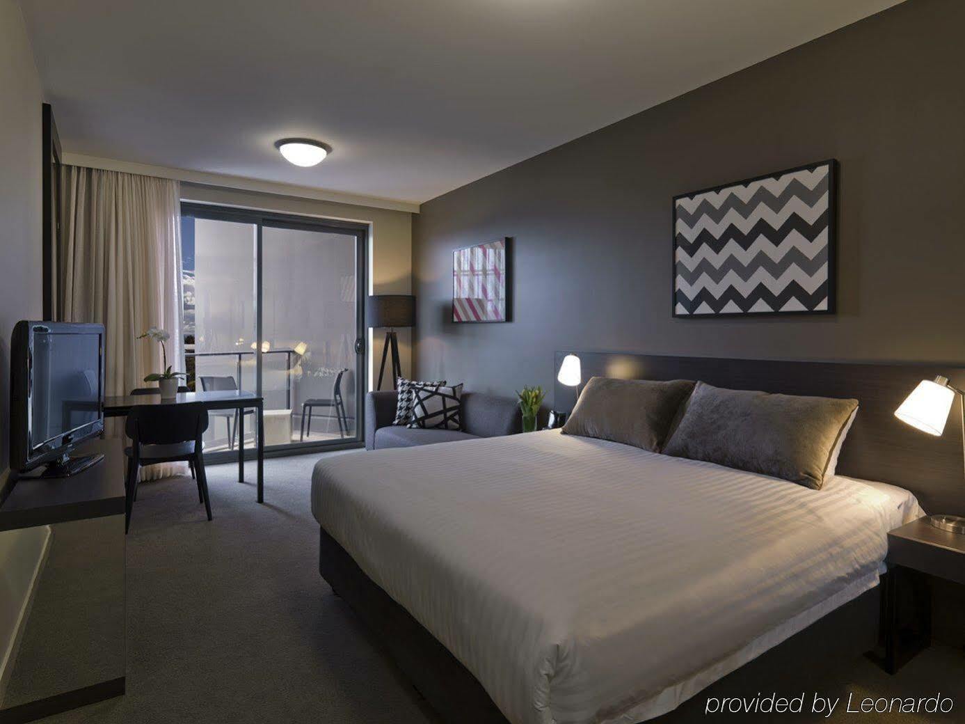 Punthill Norwest Aparthotel Bagian luar foto